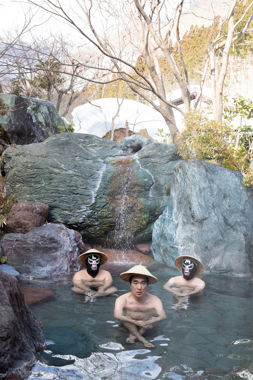 江頭2：50還暦記念写真集「正面突破」（C）二階堂ふみ／小学館