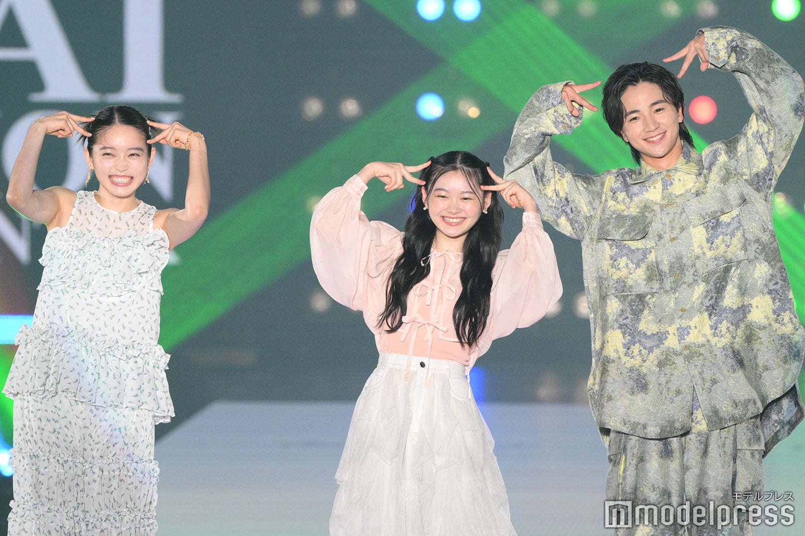 鈴川紗由、木戸大聖（C）モデルプレス
