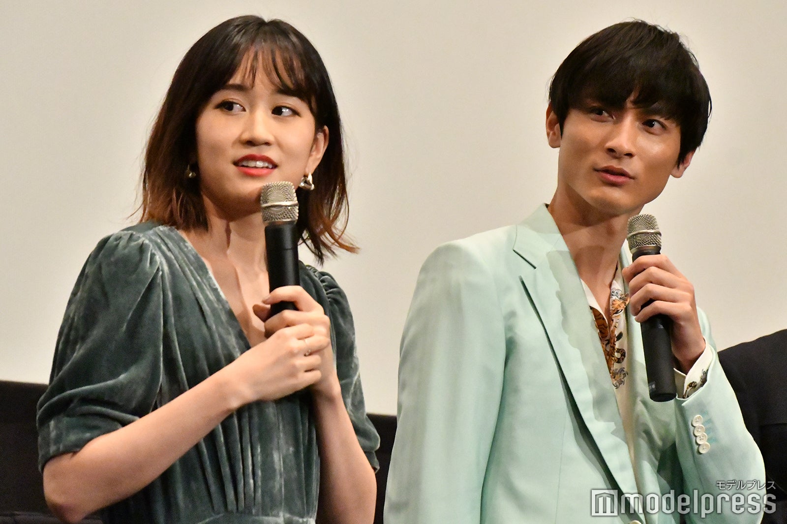 前田敦子、高良健吾（C）モデルプレス