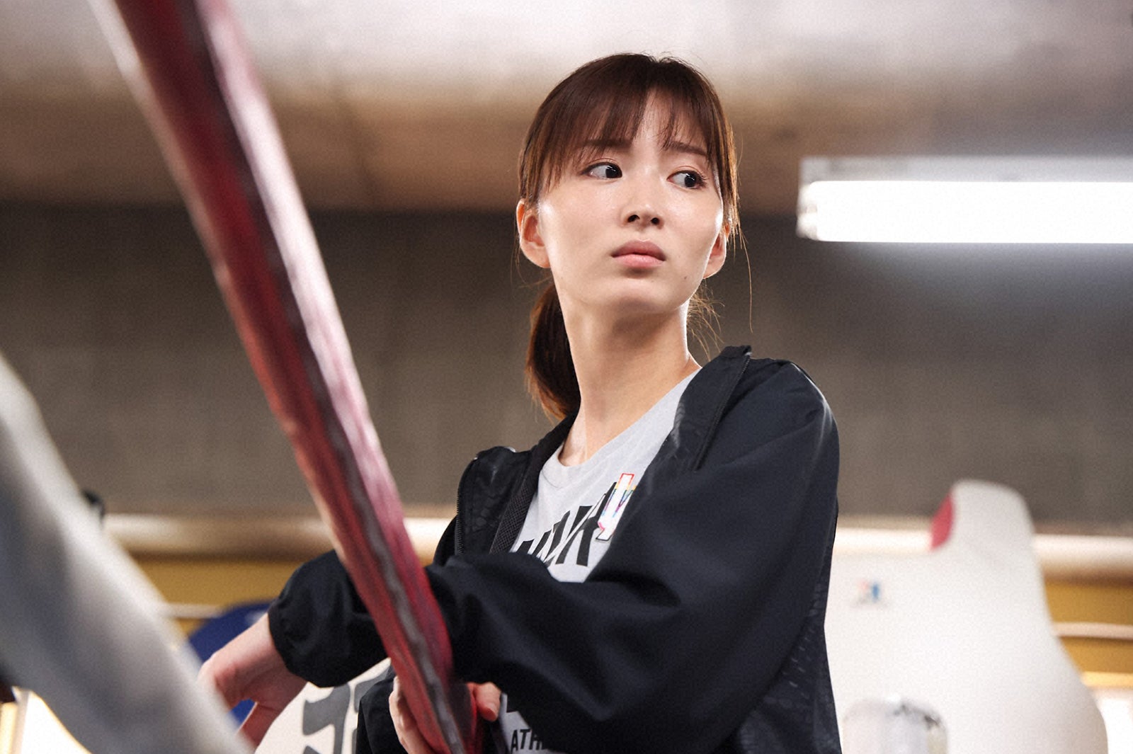 岡崎紗絵「あのクズを殴ってやりたいんだ」第3話（C）TBS