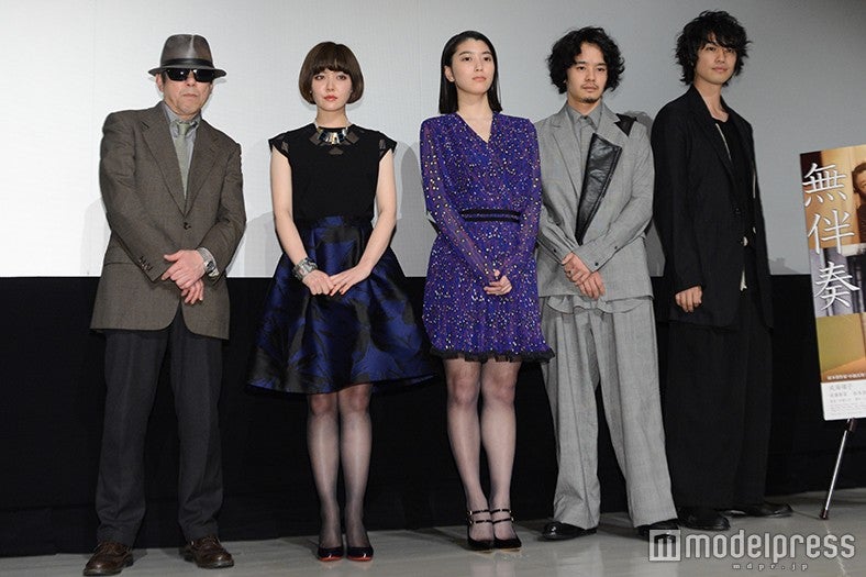 （左から）矢崎仁司監督、遠藤新菜、成海璃子、池松壮亮、斎藤工（C）モデルプレス