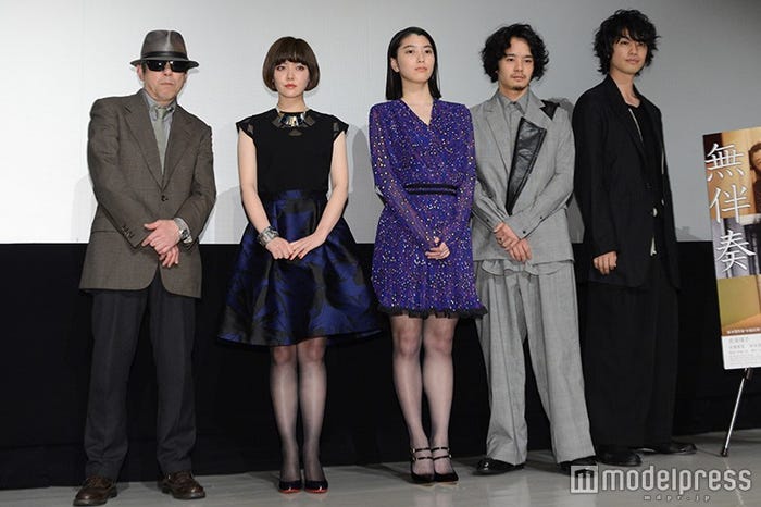 (左から)矢崎仁司監督、遠藤新菜、成海璃子、池松壮亮、斎藤工(C)モデルプレス