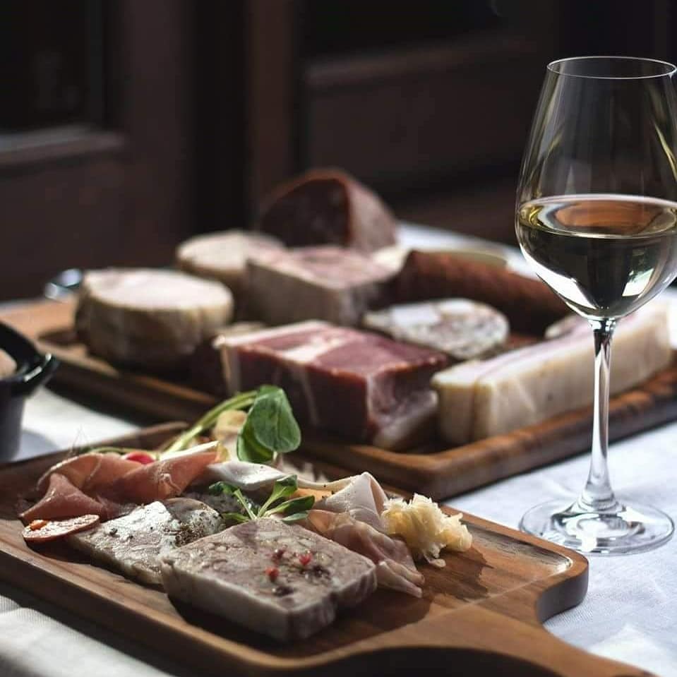 メニューはおまかせコースのみ（提供画像）