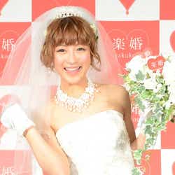 鈴木奈々 年内結婚か ウエディングドレスにご満悦 モデルプレス 鈴木奈々 年内結婚か ウエディングドレスにご満悦 モデルプレス