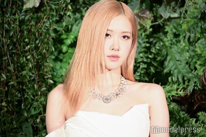 ロゼ (C)モデルプレス