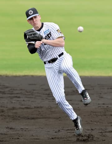 阪神 注目のディベイニーは土に苦労 新加入の元山＆ドラ2谷端が存在感 一、二、三塁は不動【担当記者総括・内野】