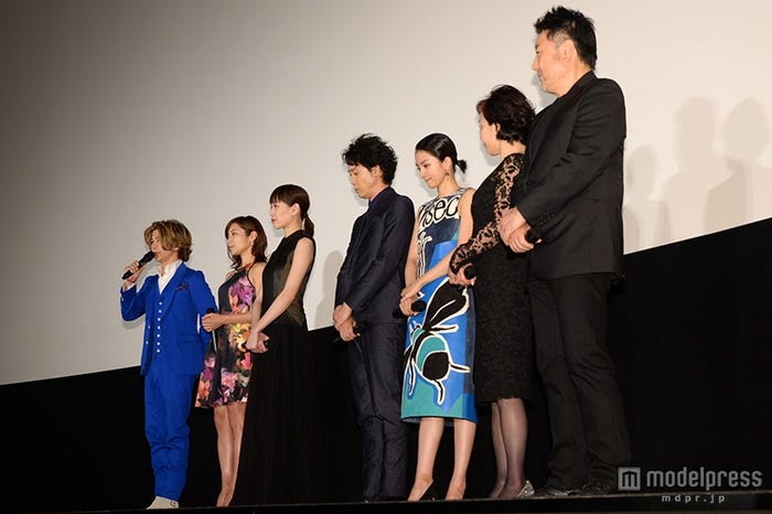 (左から)武田真治、内山理名、戸田恵梨香、大泉洋、満島ひかり、キムラ緑子、原田眞人監督
