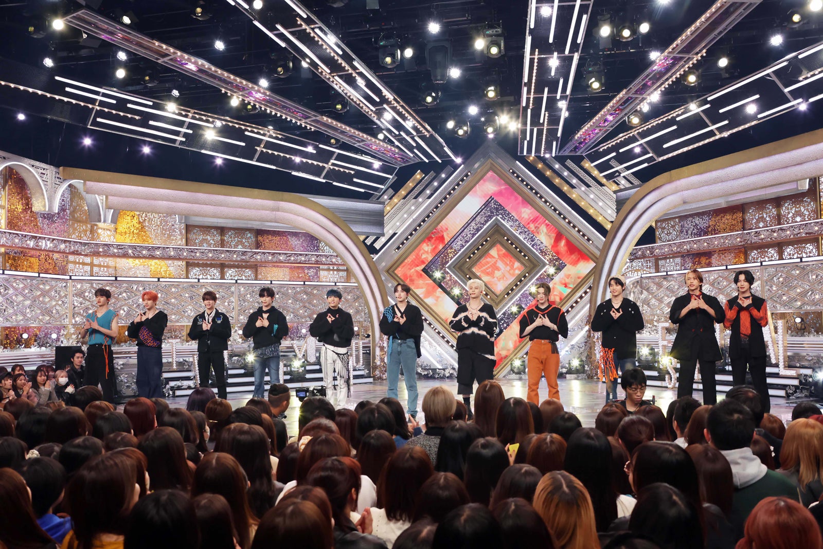 INI（C）テレビ東京