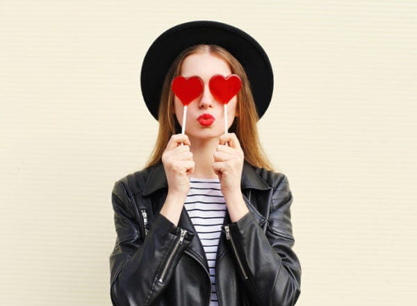 デート相手に、直接、褒められた時の‘神対応’とは？