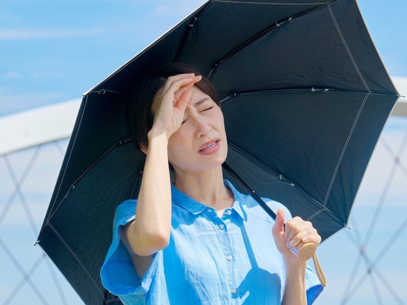 猛暑でメンタル不調が増加！ イライラ・無気力・眠れない……3つの「夏季うつ」対策法【医師が解説】