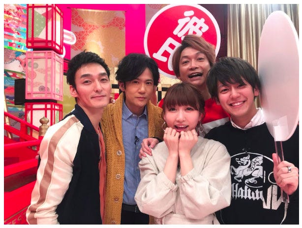 草なぎ剛・稲垣吾郎・香取慎吾・桃と恋人のまーさん/桃オフィシャルブログ(Ameba)より