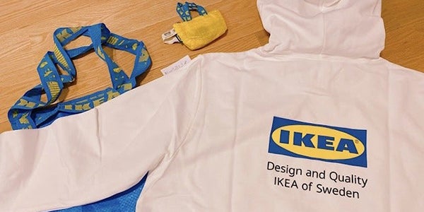 ikea 人気 服 ロゴ