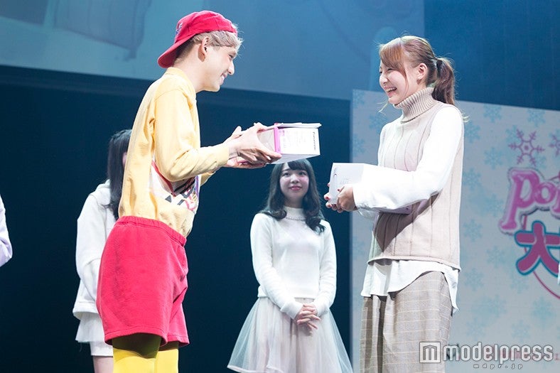 りゅうちぇる（左／（画像提供：ヴィズミック）