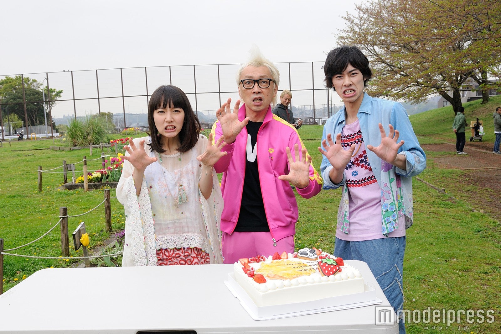 吉岡里帆、箭内道彦氏、戸塚純貴