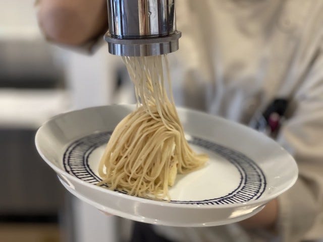 地元ライターがイチオシ◎新感覚の「絞りたてモンブラン×カフェオレ」が絶品【奈良】