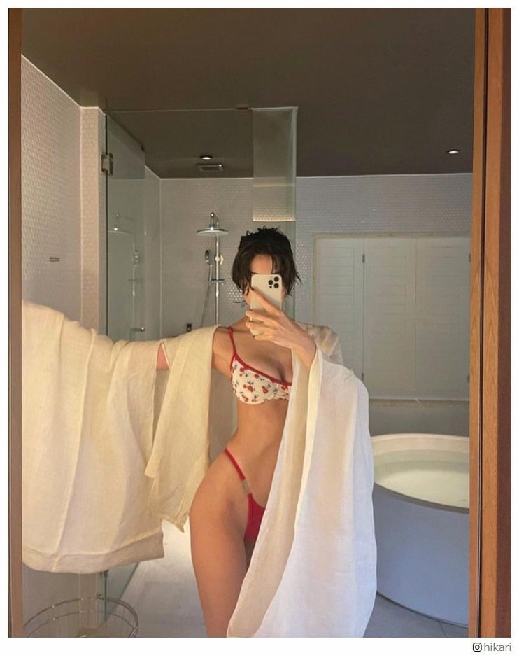 森星、ビキニで圧巻ボディ披露 “日本の伝統”と融合が美しい