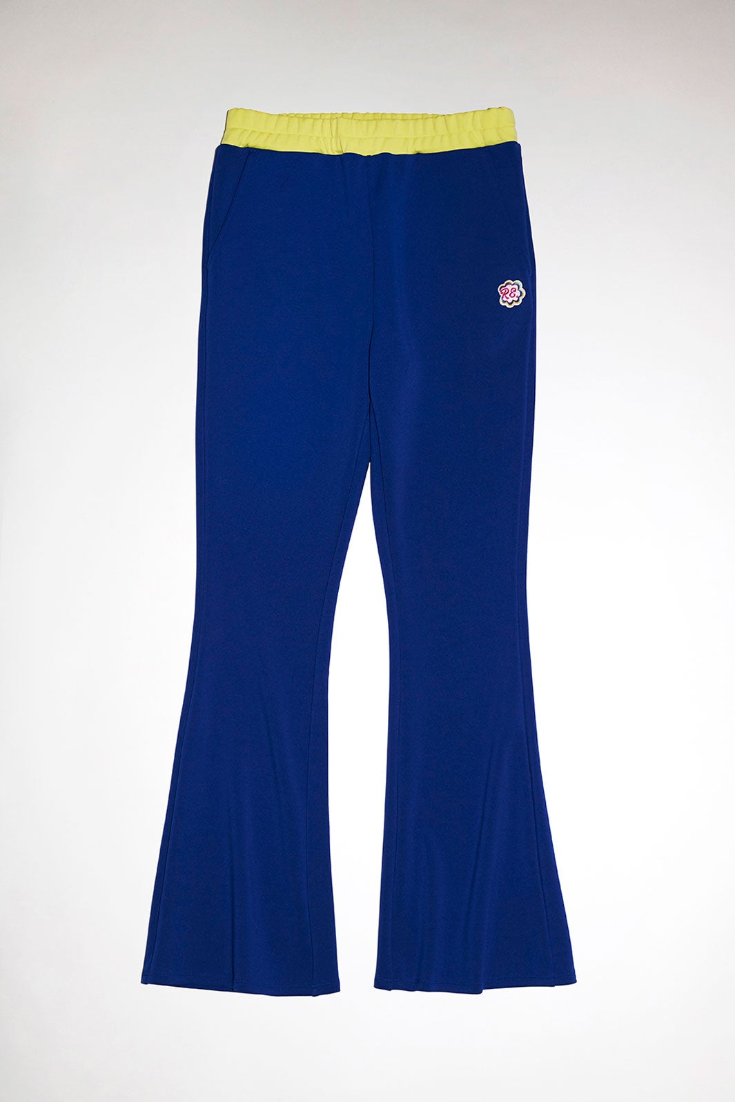 アパレルブランド「RE.」より（C）Amuse