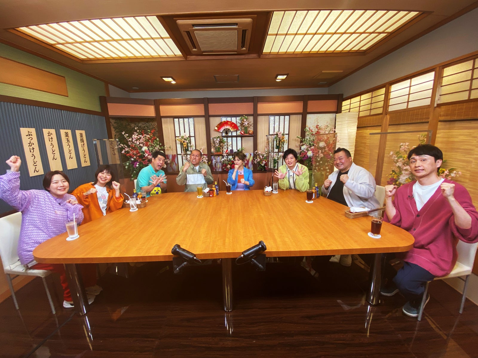 （左から）Aマッソ（村上、加納）、タカアンドトシ（タカ、トシ）、高畑充希、田中圭、豊ノ島、児嶋一哉（C）テレビ朝日