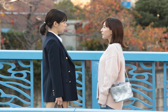 桜井ユキ、田中みな実「ボーイフレンド降臨!」最終話より (C)テレビ朝日