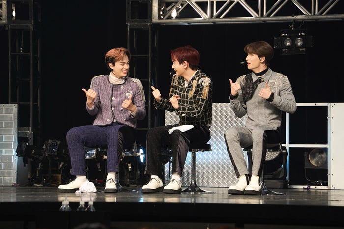 JO1/「MIDNIGHT SUN」ショーケース東京公演より(C)LAPONE ENTERTAINMENT