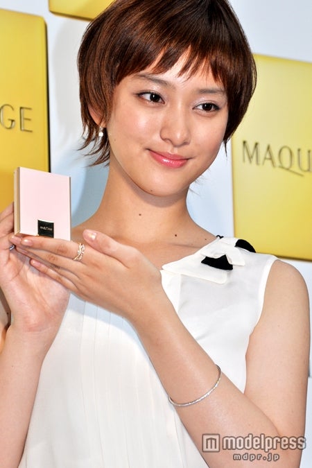 画像9 10 武井咲 ショートヘアにイメチェン 大人っぽくなれた モデルプレス 画像9 10 武井咲 ショートヘアにイメチェン 大人っぽくなれた モデルプレス