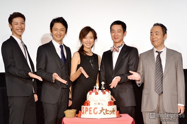 左から：載寧龍二、岡田浩暉、戸田恵梨香、加瀬亮、松澤一之