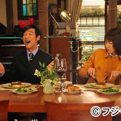 (左から)堺雅人、新垣結衣