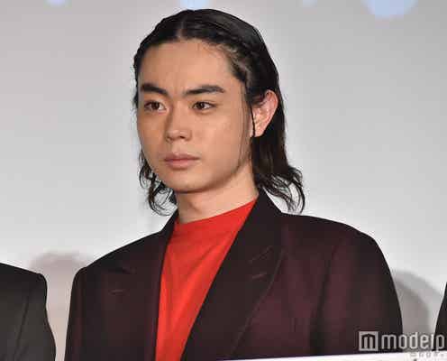 菅田将暉、突然半裸に “ブルゾンちえみ with B”コラボに反響「色気やばい」