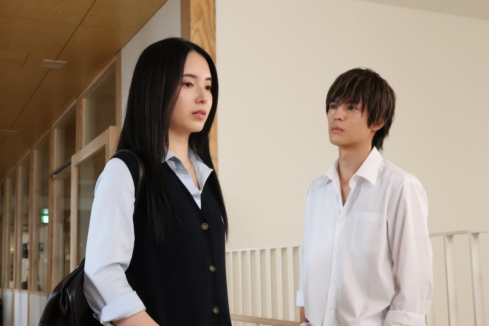 大原梓、奥野壮「ビリオン×スクール」第9話より（C）フジテレビ