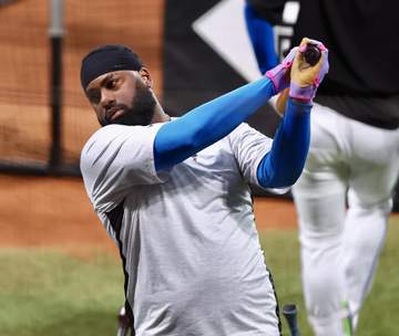 日本ハム・レイエスが4試合ぶりスタメン復帰 オリックス戦