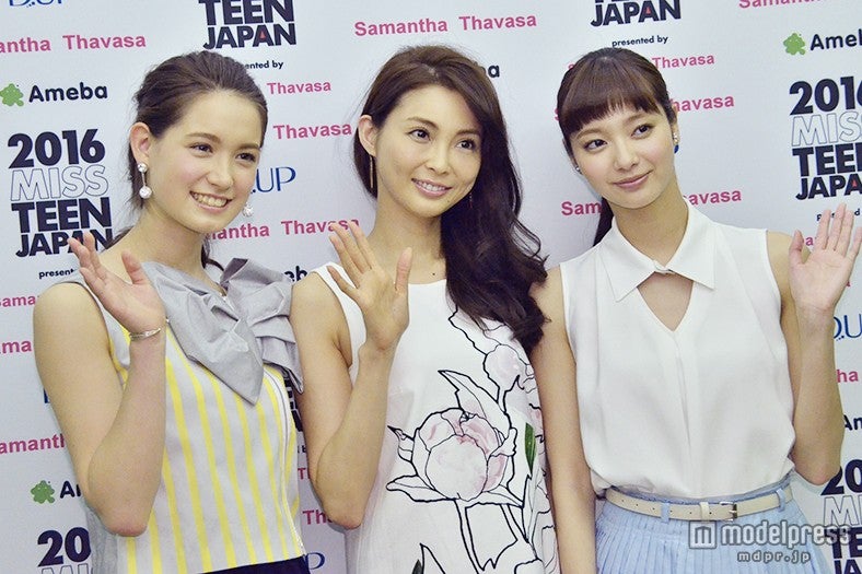 左より：トラウデン直美、押切もえ、新川優愛