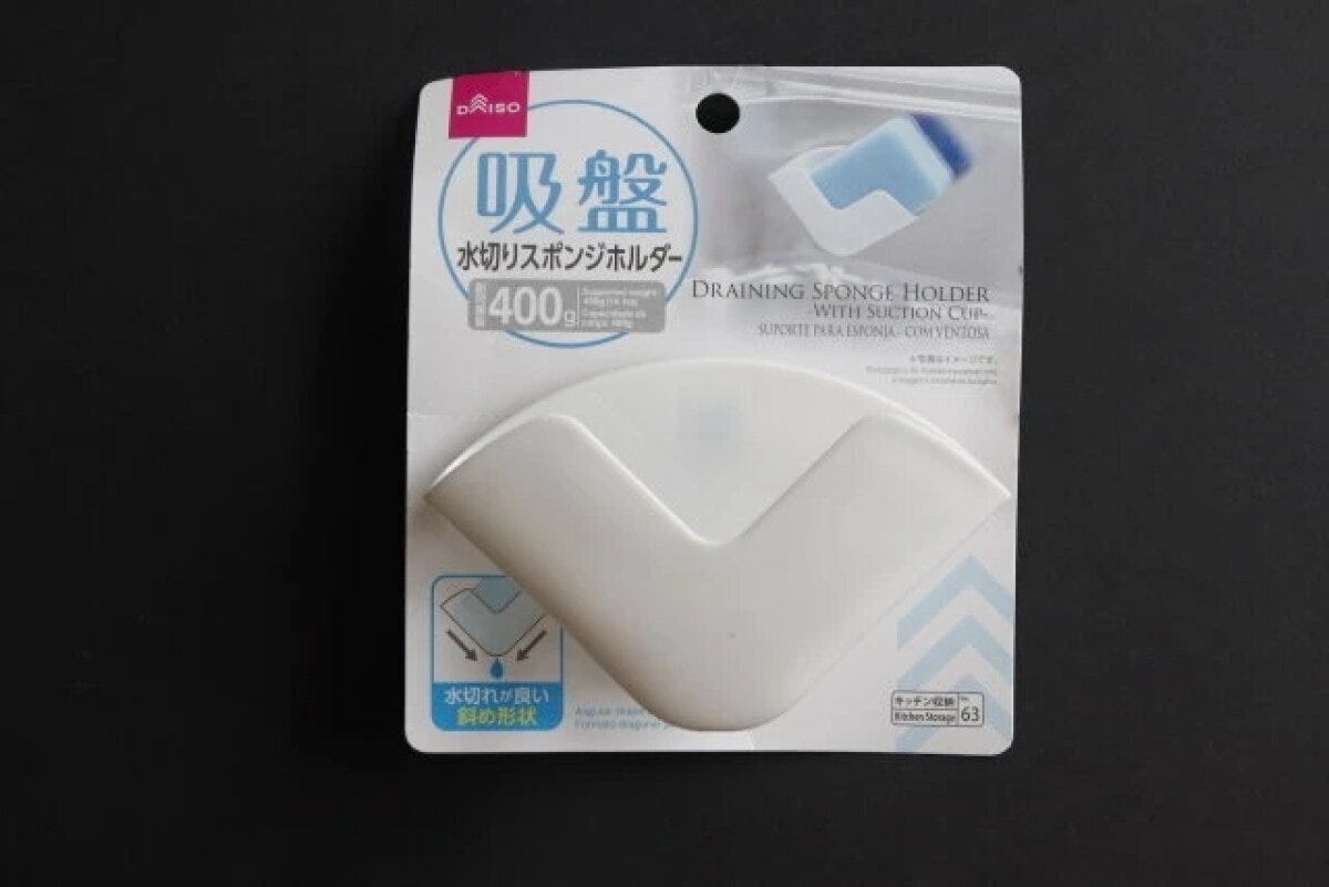 ダイソーの水切りスポンジホルダー（吸盤付）のパッケージ