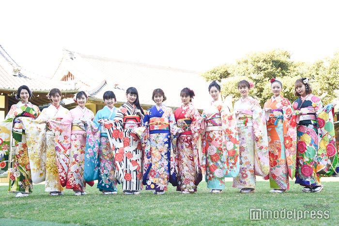 (左から)是永瞳、宮本茉由、井頭愛海、本田望結、吉本実憂、小芝風花、岡田結実、井本彩花、尾碕真花、川瀬莉子、藤田ニコル (C)モデルプレス