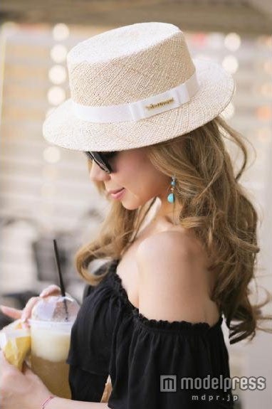 ロゴプレート　カンカン帽「Nina mew」8,640円（税込）