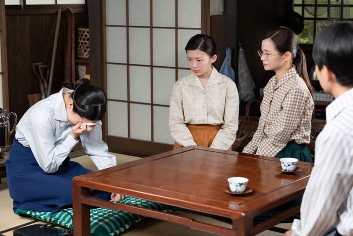 堺小春、伊藤沙莉、ハ・ヨンス、平埜生成「虎に翼」第89話(C)NHK