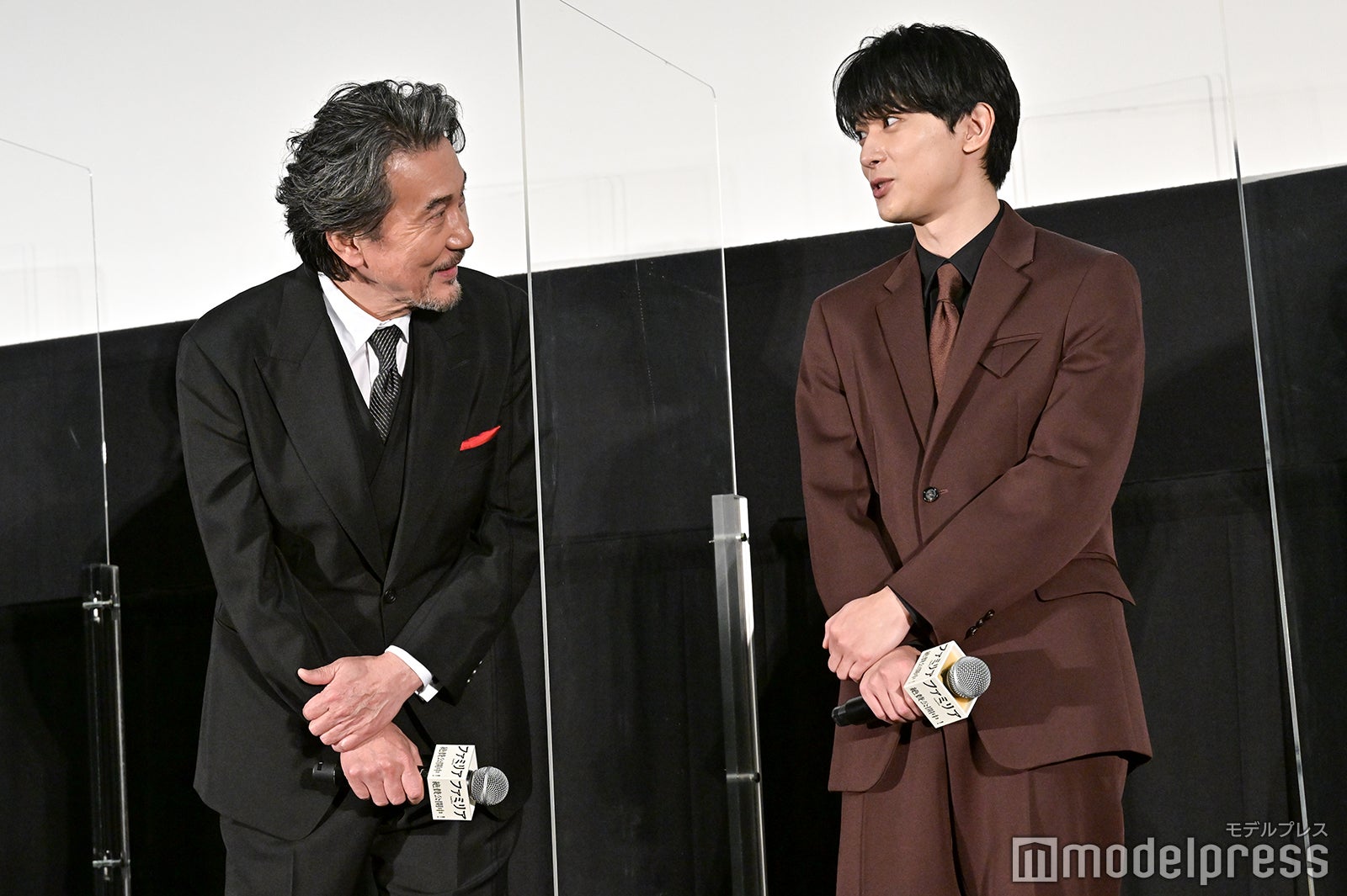 役所広司、吉沢亮（C）モデルプレス