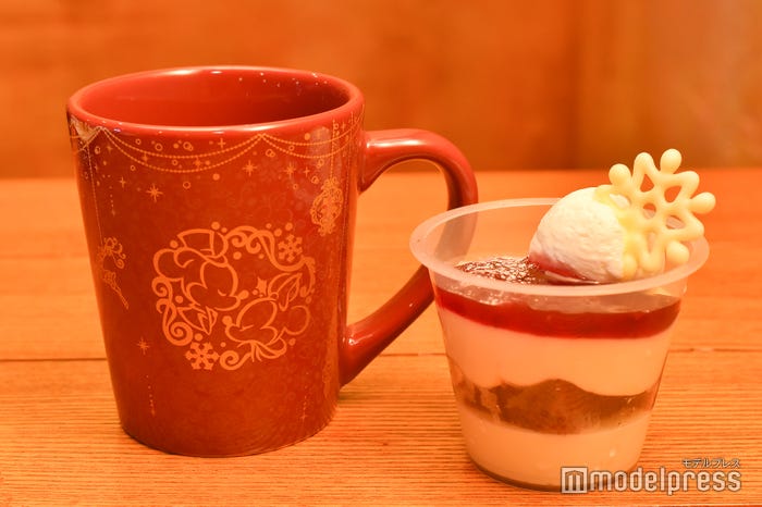 レアチーズケーキ、スーベニアカップ付き¥780 (C)モデルプレス(C)Disney