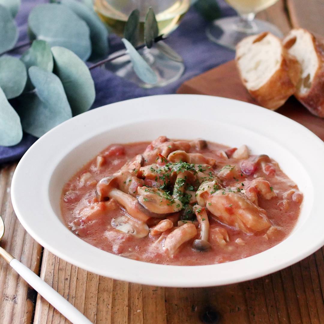 レンジで!鶏もも肉ときのこのトマトクリーム煮
