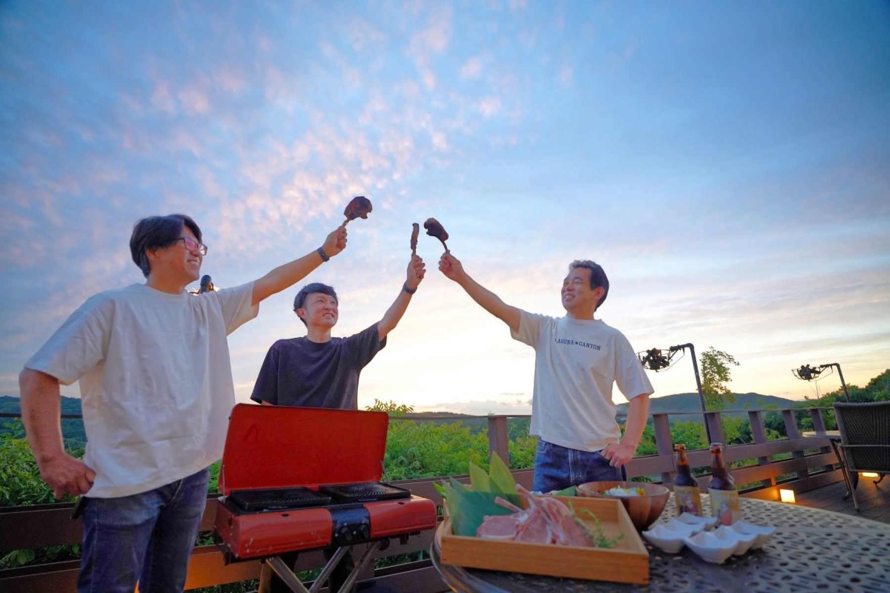 【淡路島】ニジゲンノモリ「モンスターハンター」コラボルームで夢の「こんがり肉」BBQ体験！