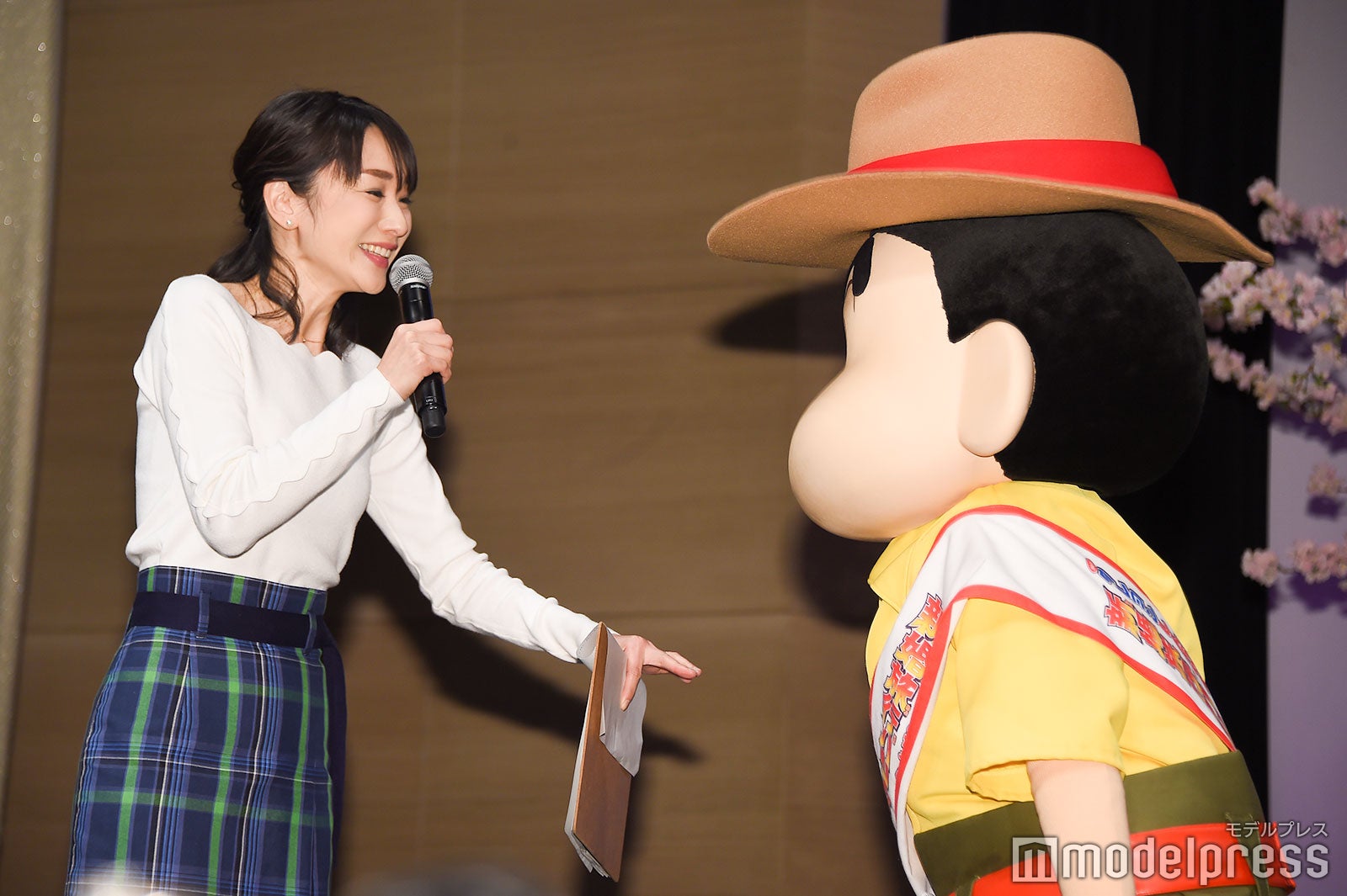 堂真理子アナウンサー、しんちゃん（C）モデルプレス