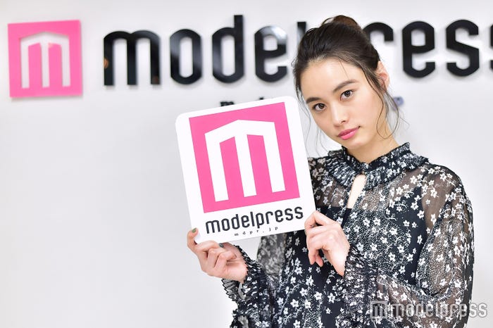 モデルプレスのインタビューに応じた西本有希(C)モデルプレス