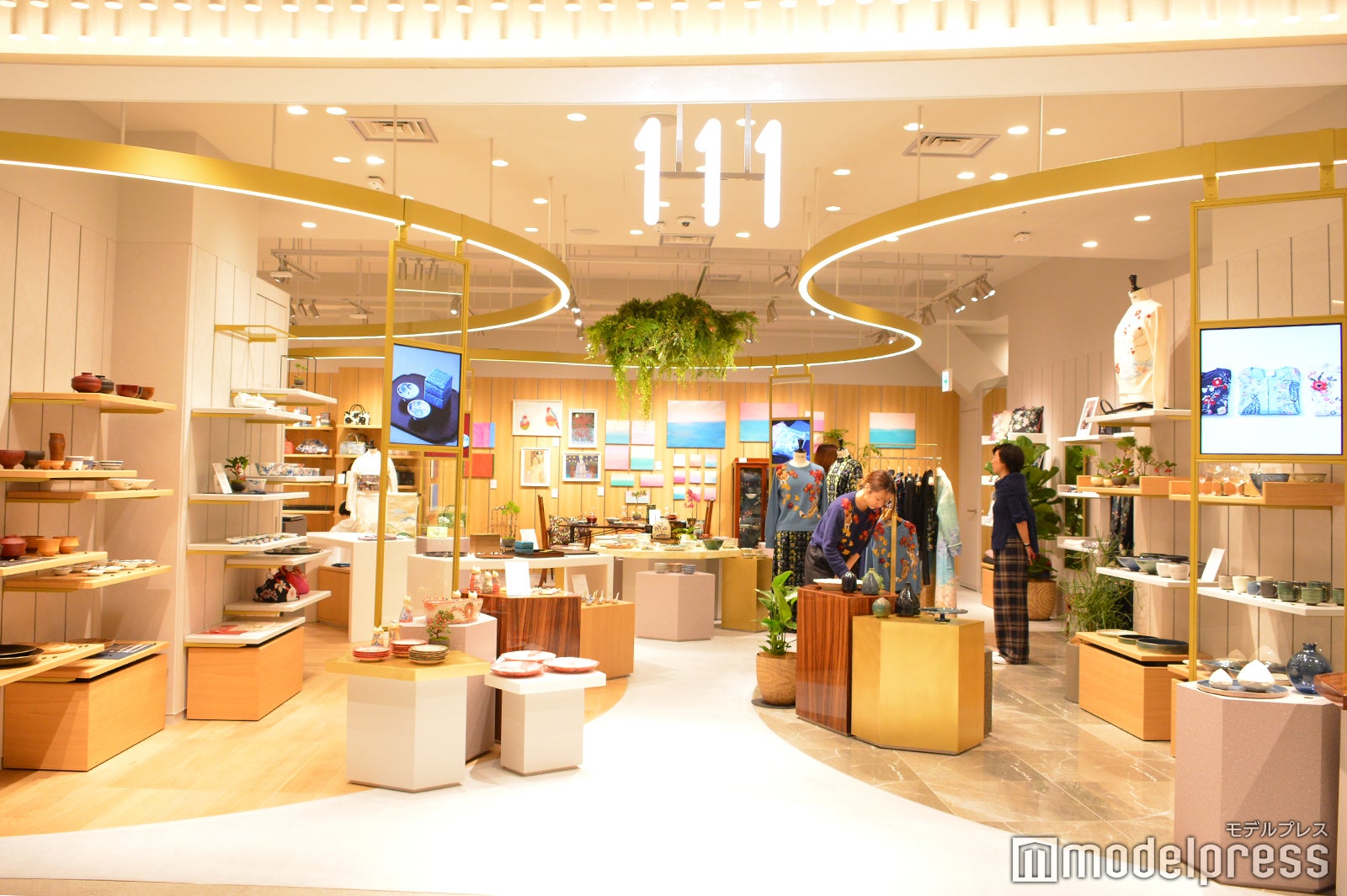 ポップアップスペース・111（C）モデルプレス