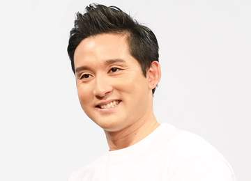 一瞬だけVIVANT出演の元プロ野球選手「俳優歴1分」の撮影現場がめちゃシュール スタッフのスマホに全力キメ顔「いい顔してた！」「悪人認定されてほしかった」