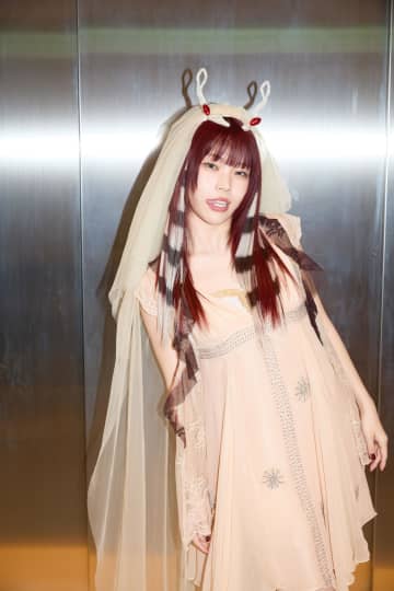 アイナ・ジ・エンド、2025年集大成ライブ 髪の毛は「アリ」意識 7都市巡る初のアジアツアーも発表