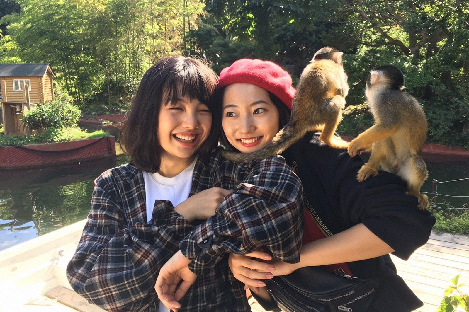 武田玲奈＆上原実矩、伊豆高原で興奮体験　キュートな部屋着2ショットも披露