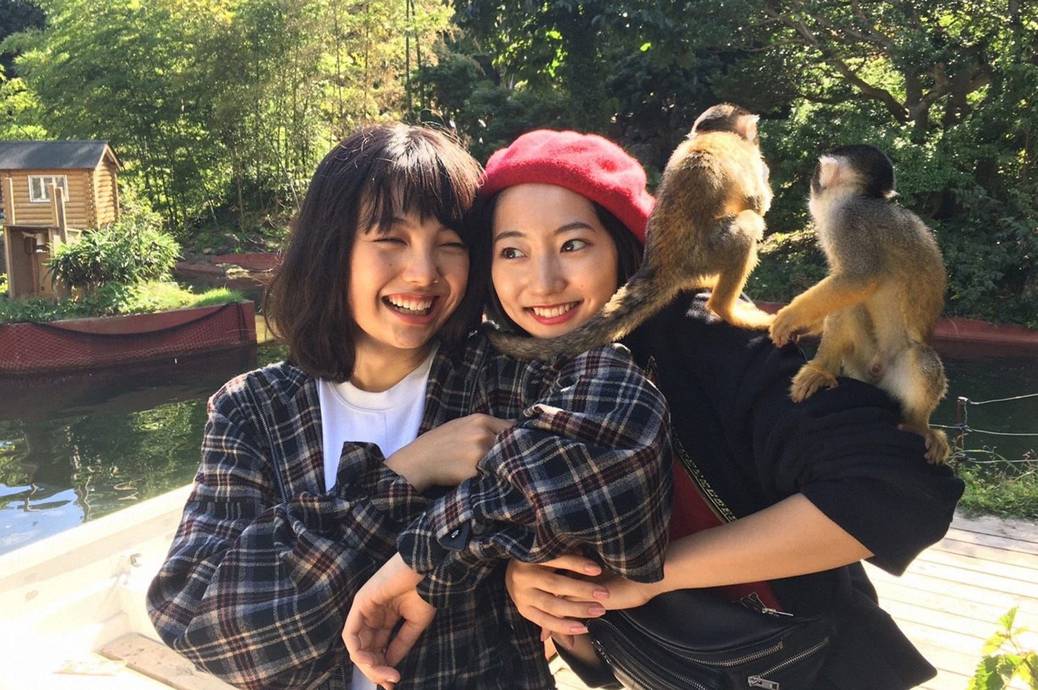 武田玲奈&上原実矩、伊豆高原で興奮体験 キュートな部屋着2ショットも披露