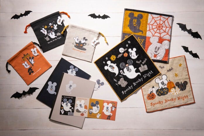 左から、きんちゃくセット2200円（3枚）、ふせんセット1300円（4絵柄）、ミニタオルセット1600円（3枚）