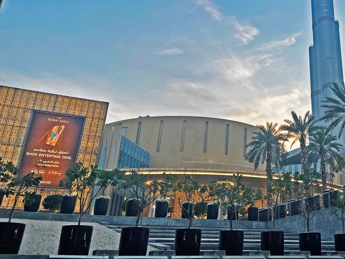 1200以上ものお店があるドバイ最大のモール「ドバイモール」。ダイソーや無印良品も入っている