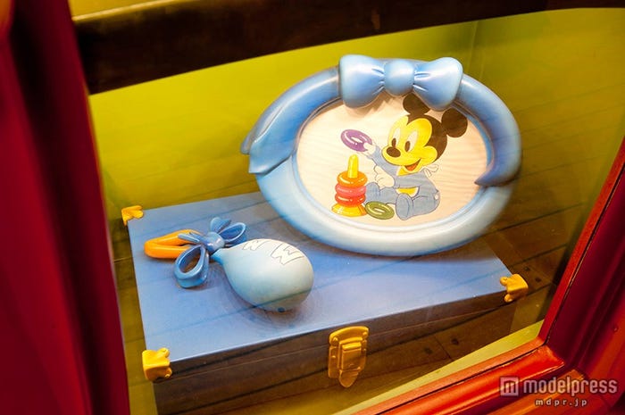 赤ちゃん時代の写真(C)Disney