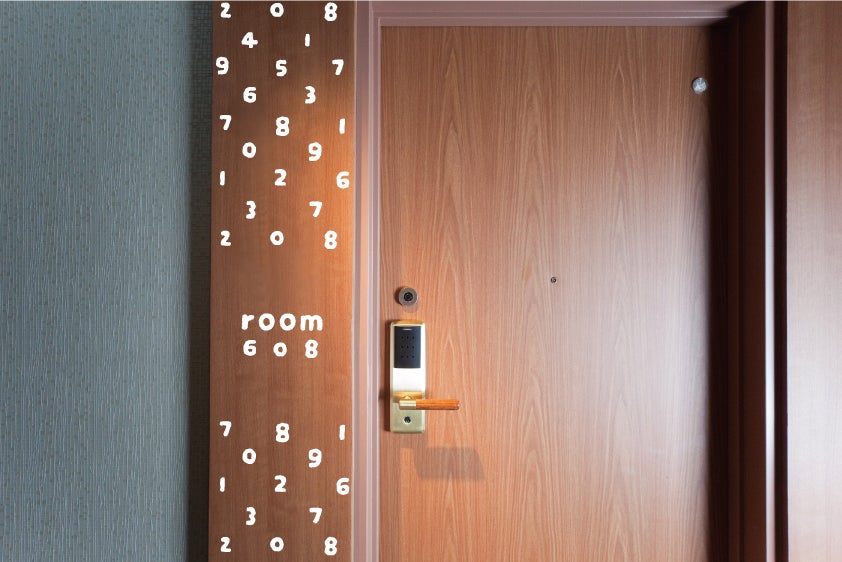 玄関ドア／画像提供：リーガロイヤルホテル京都